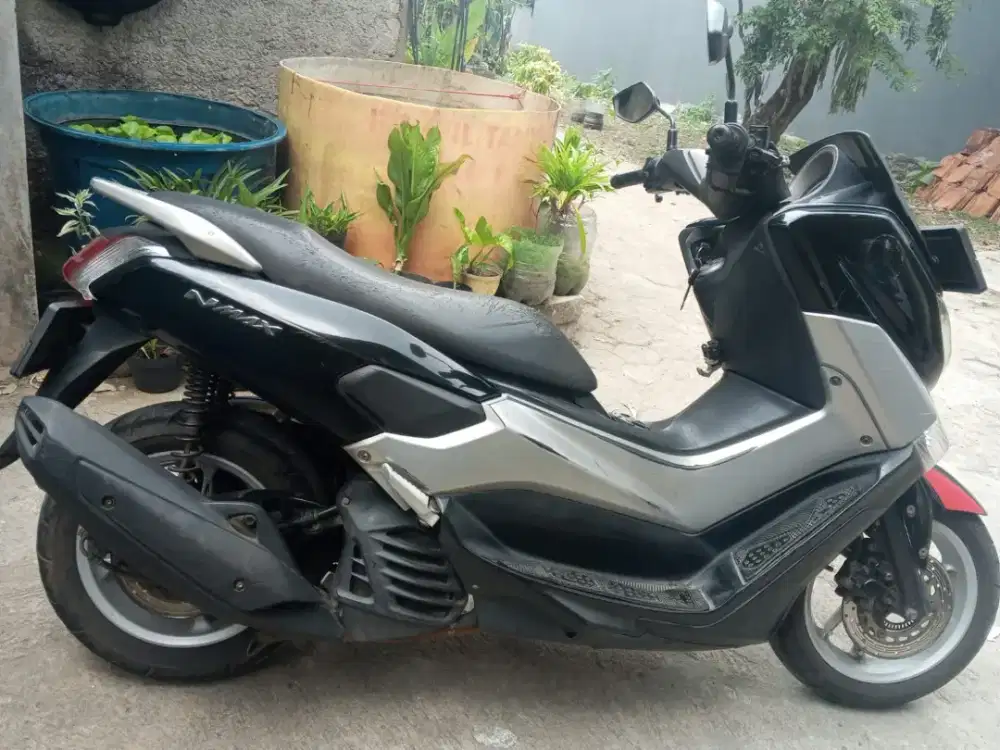 Yamaha nmax 2016 mesin halus body mulus surat lengkap