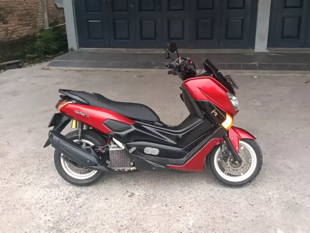 Yamaha NMAX SS lengkap pajak hidup