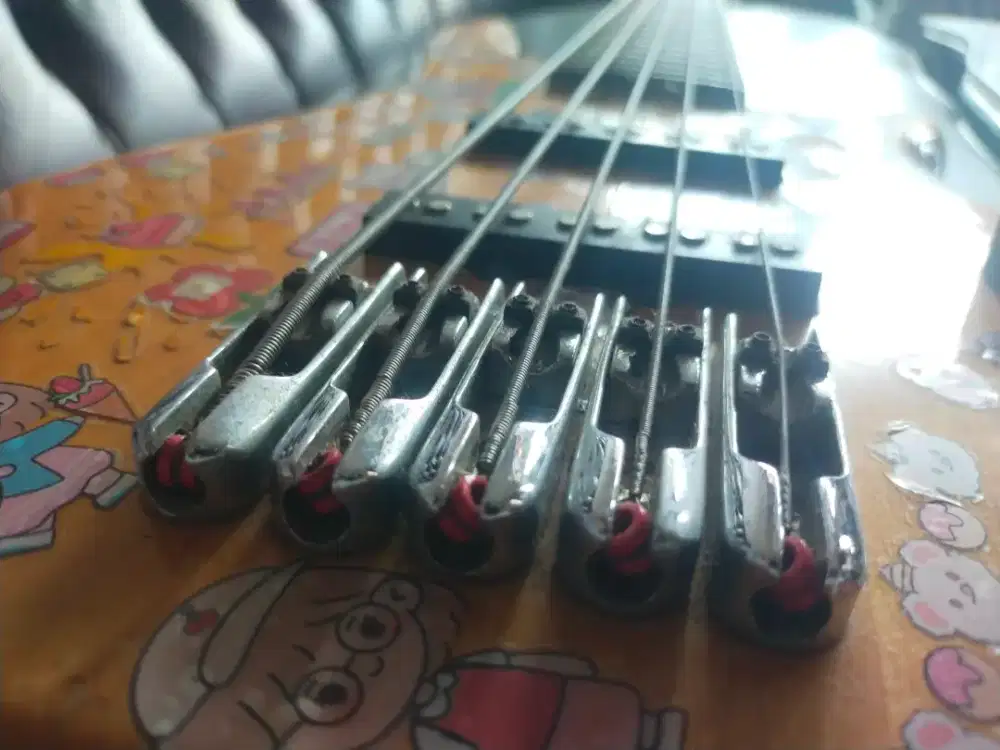 BASS AKTIF J&D 5 STRING