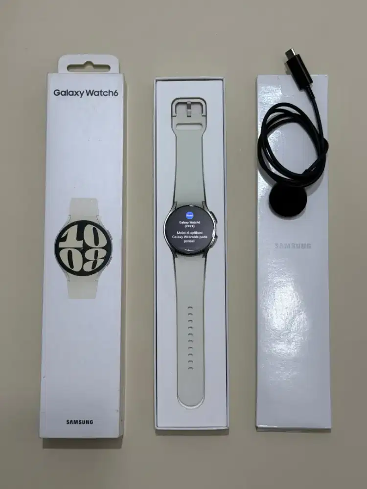 Samsung Watch 6 40mm - Like New - Gold - Resmi Indo