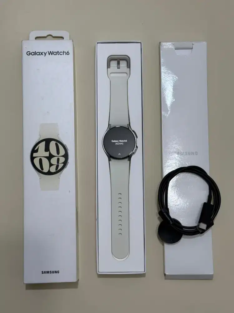 Samsung Watch 6 40mm - Like New - Gold - Resmi Indo