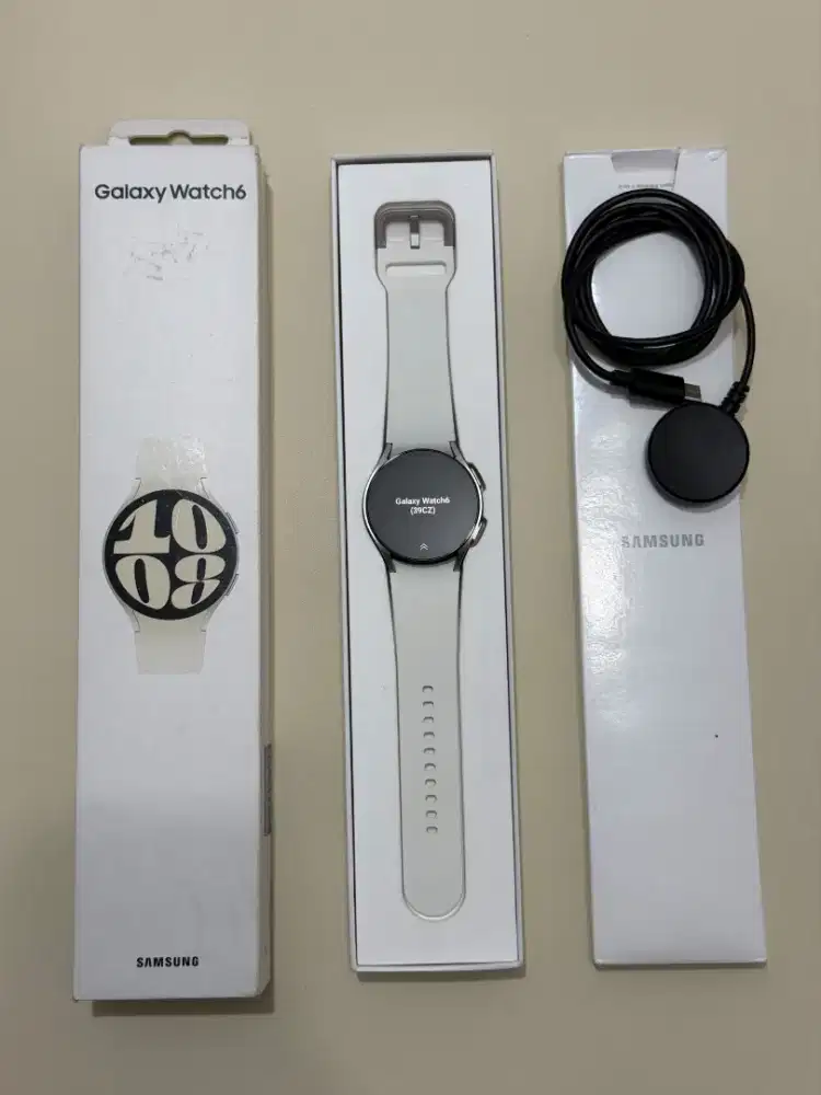 Samsung Watch 6 40mm - Like New - Gold - Resmi Indo