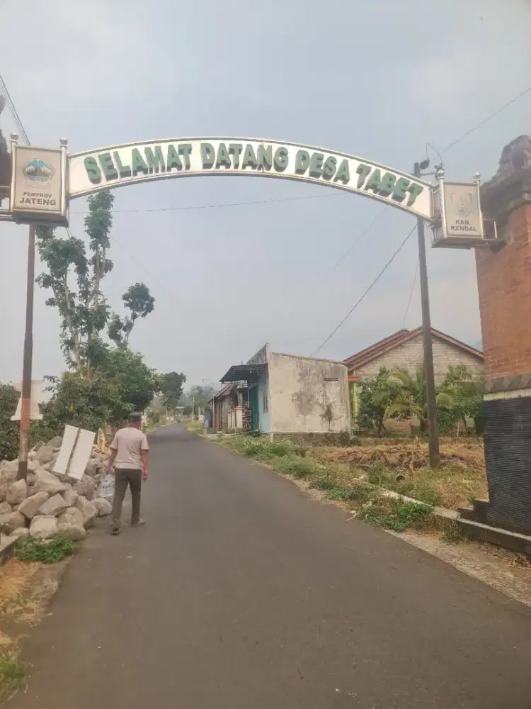 Dijual Tanah SHM Strategis 2200 m² dipinggir  jalan Raya
