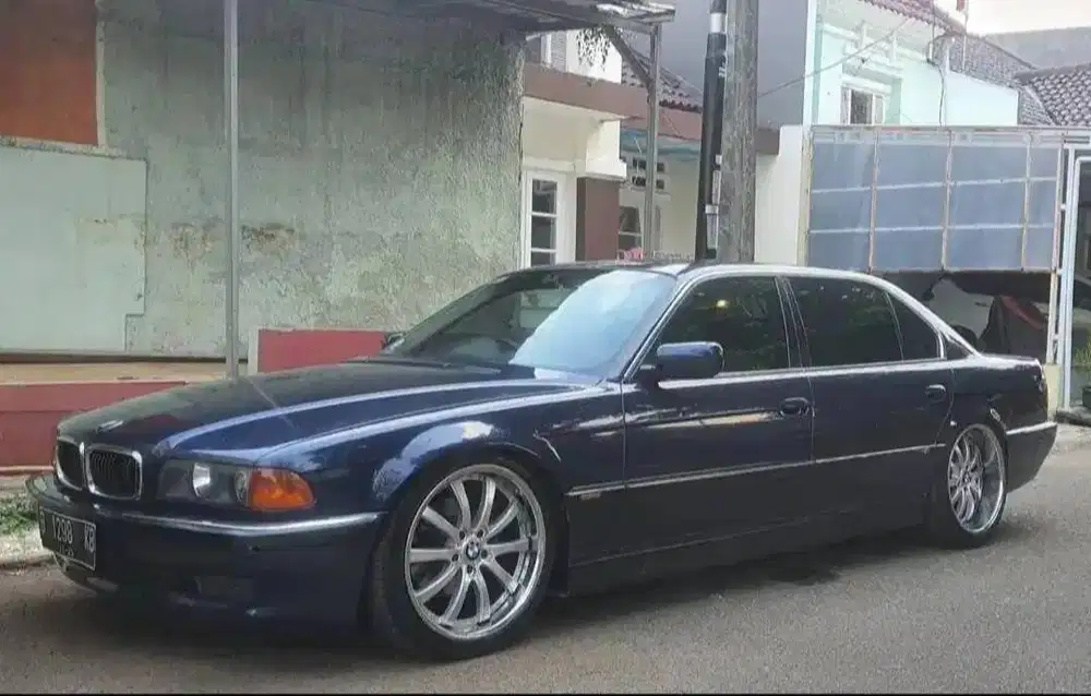bmw 730li (1996)
