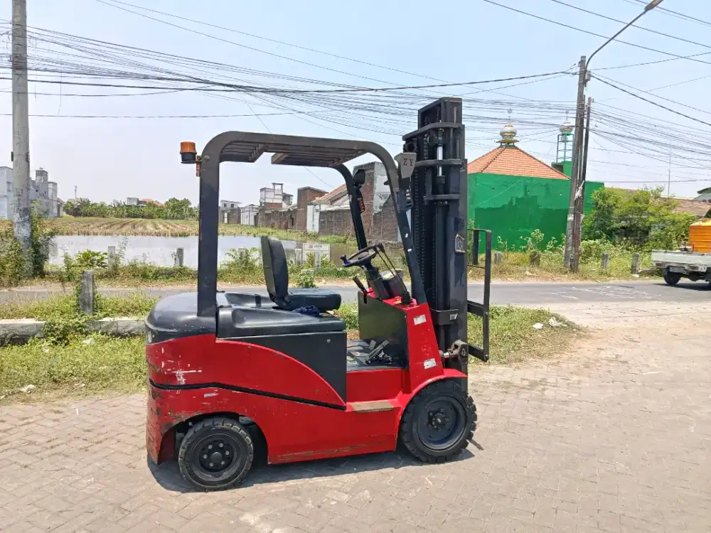 Forklift electrik 2,5ton