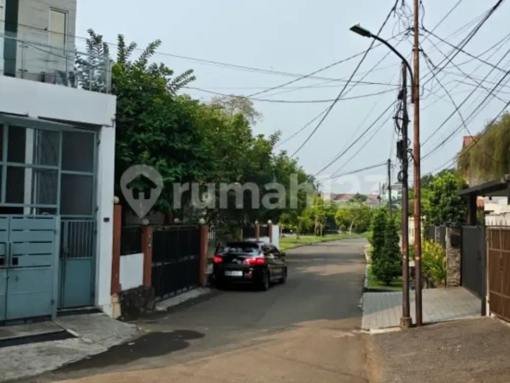 Rumah + Kost di Tosiga Kebun Jeruk