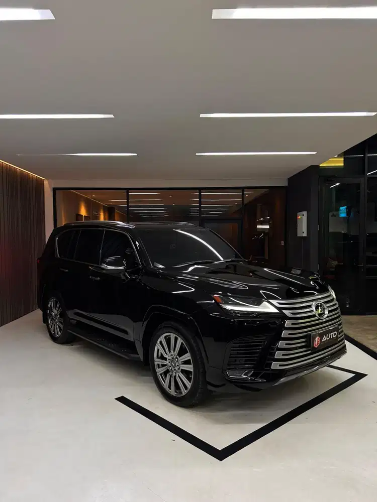 Lexus LX600 VIP 4-Seater 2024 Hitam Km13rb B8067DH Nik 2023