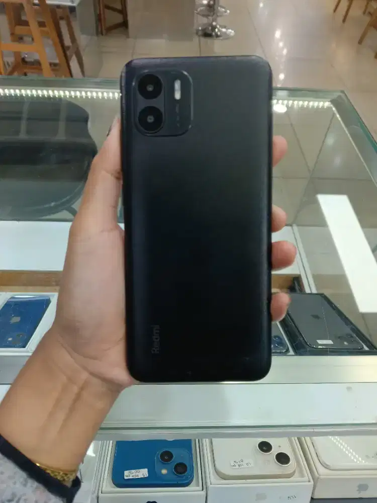 Jual hp Bks redmia2 3/64gb black mlus pemakaian pribadi (hp+chrger)