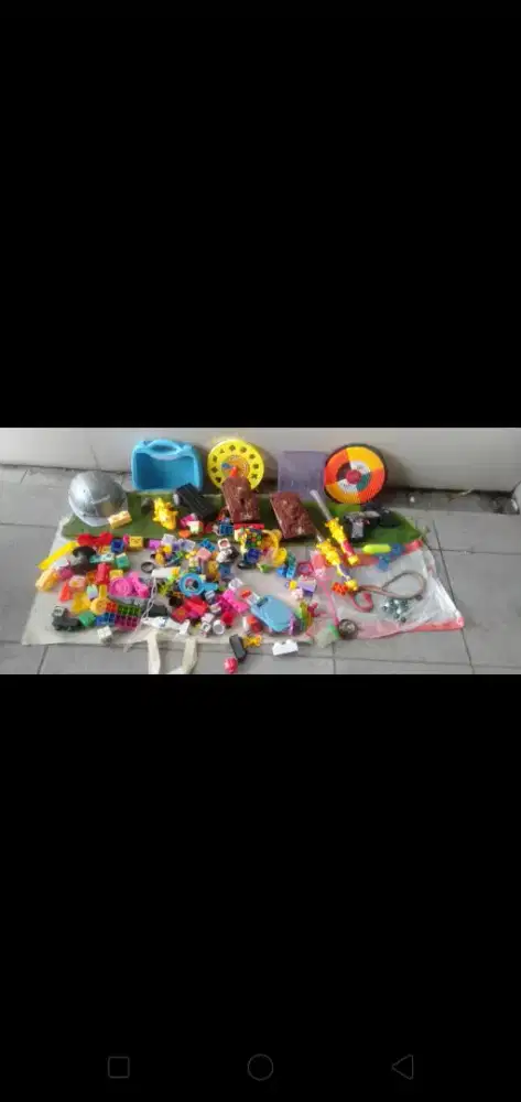 Di jual semuanya 1 karung barang kesenangan anak buruan bunn