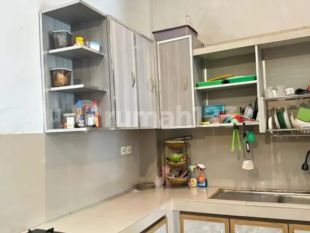 Dijual Cepat Rumah Full Renovasi - Villa Mahkota Pesona, Bekasi
