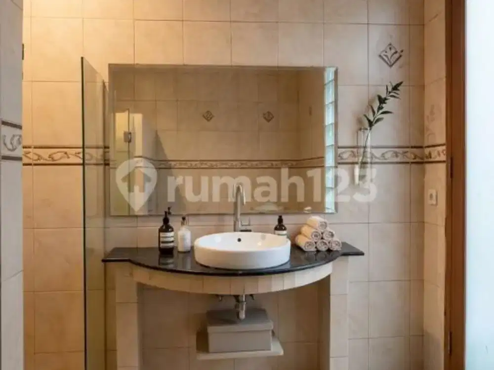 Dijual Rumah Cantik 2 Lantai Siap Huni di Sunter Lantana Jakarta Utara