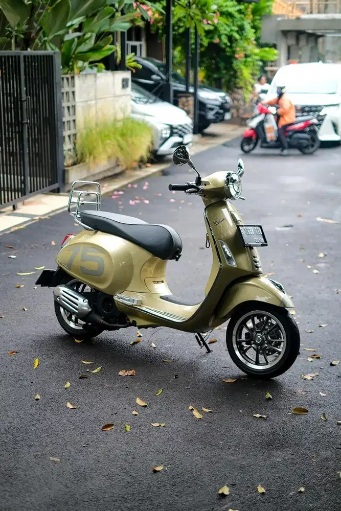 VESPA PRIMAVERA 150 ANNIV 75TH 2021 (Limited Edition)