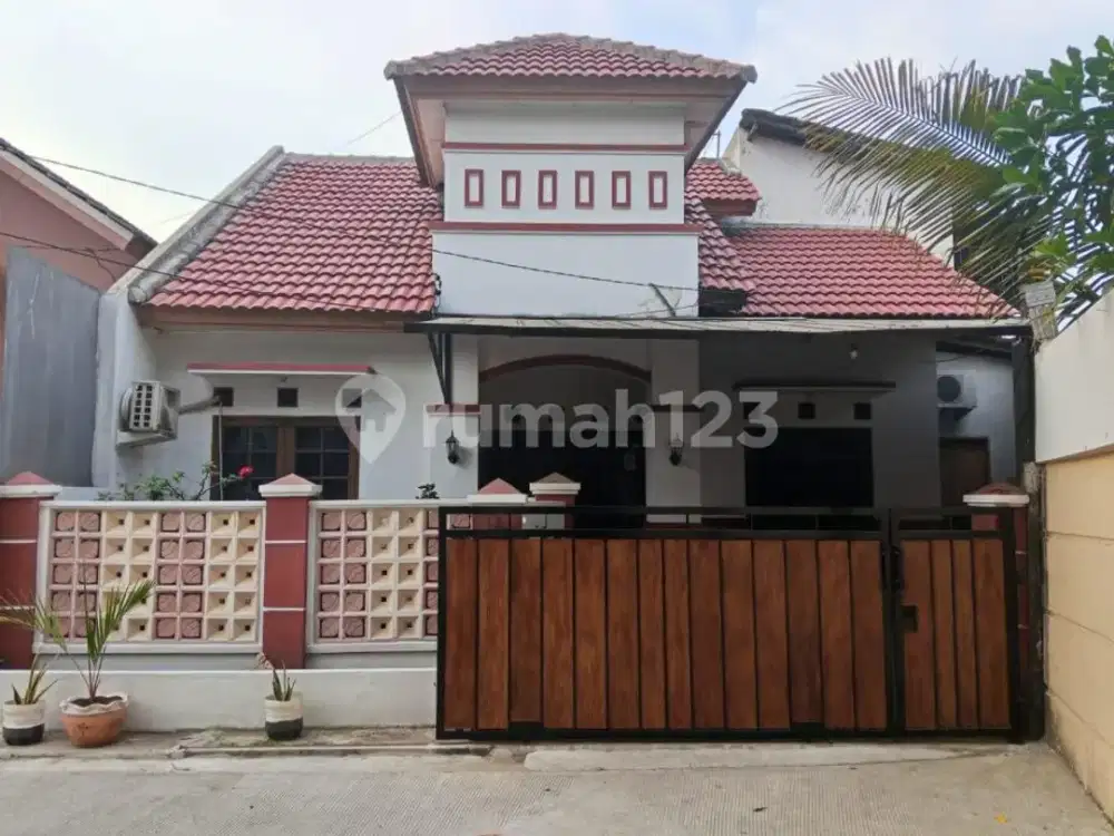 Dijual Rumah Siap Huni SHM 1,5 Lantai Luas 147 M2 Permata Harapan Baru Bekasi