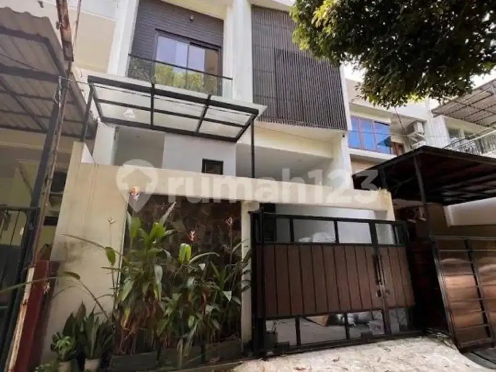 Dijual Rumah Mewah 6X15 Siap Huni Ada Kolam Renang di Lokasi Strategis Kelapa Gading Jakarta Utara