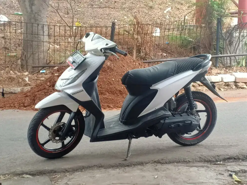 Honda beat Karbu 2011 Lengkap terawat