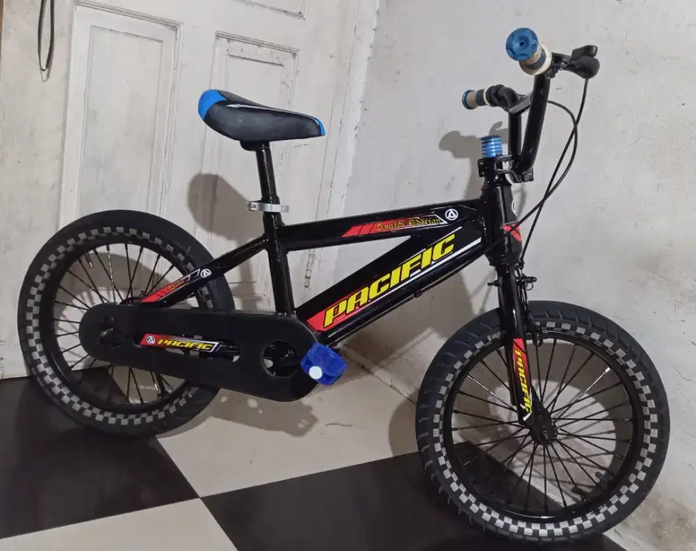 Sepeda BMX ukuran 16 untuk usia 5 sampai 7 tahun