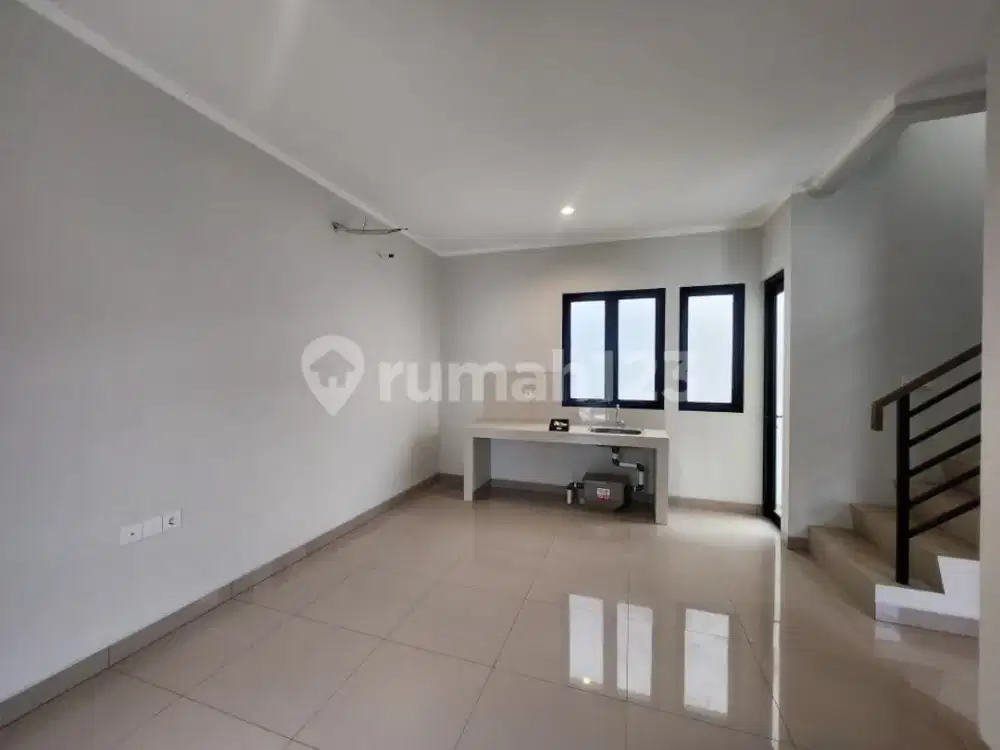Dijual Rumah 2 Lantai Cluster Regia Residence Type 7 Deluxe Hadap Selatan Summarecon Crown Gading Bekasi