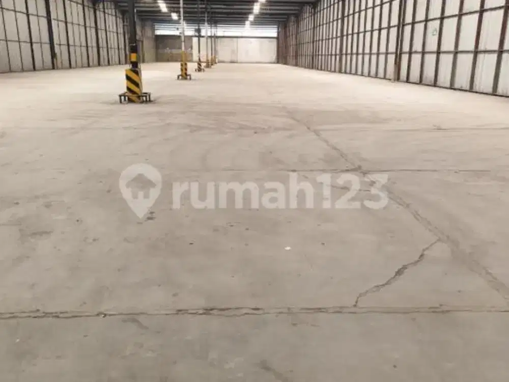 Di Sewakan Gudang Pergudangan di Jakarta Timur Luas 1000 An Dekat Tol Harga Rp 60 Rb An Permeter