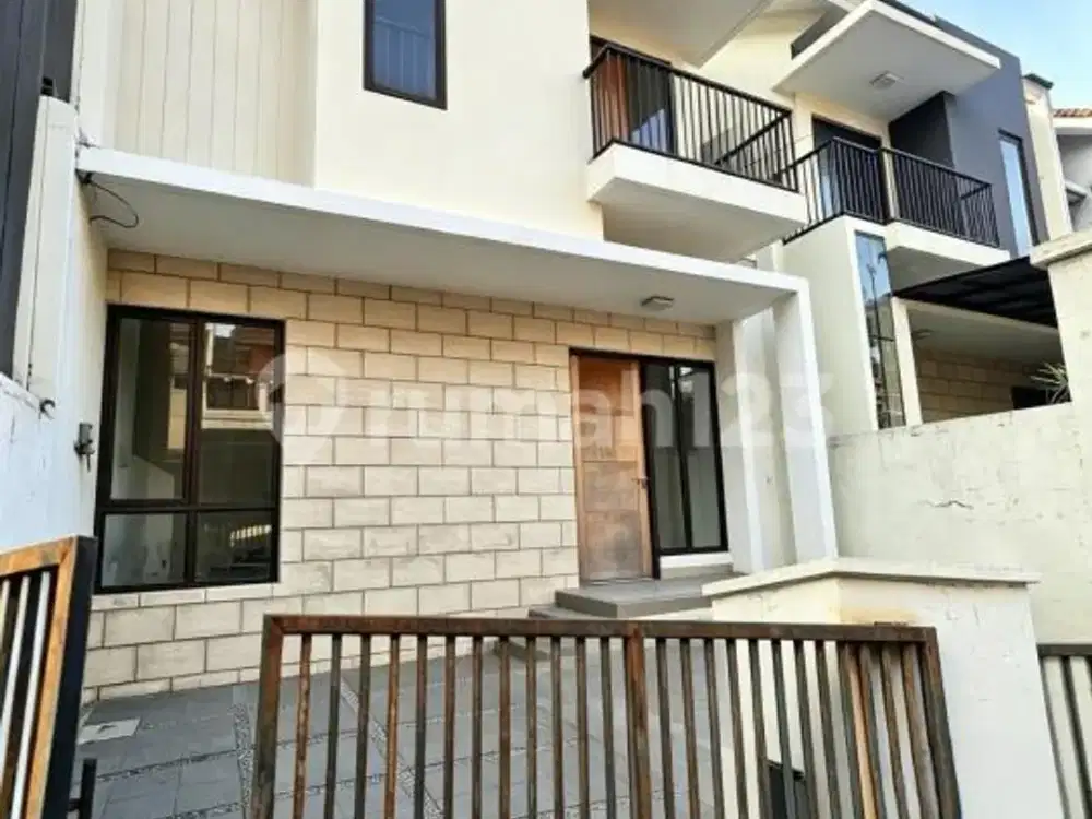 Dijual Cepat Rumah Minimalis 7X18 2Lt, Standard di Cluster Taman Sari Extension Kota Harapan Indah Bekasi