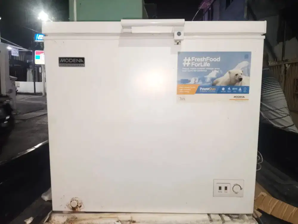 Freser box 200liter merk modena normal beku siap pakai orisinil pabrik