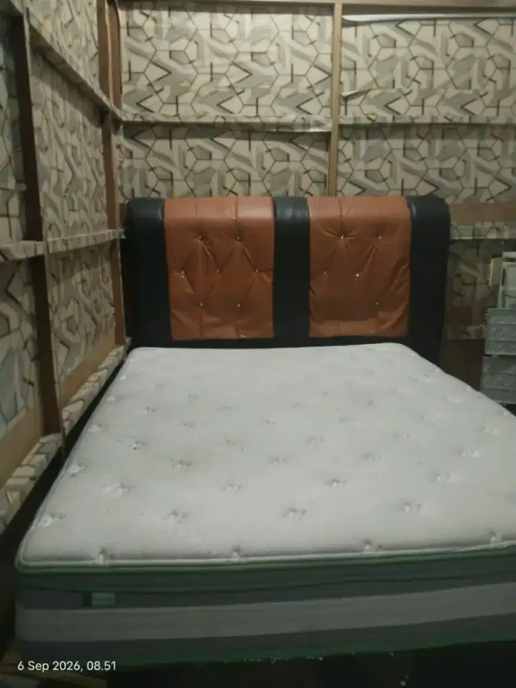 Dijual Divan+tempat tidur
Karenakan mau pindah kota (harga nego)