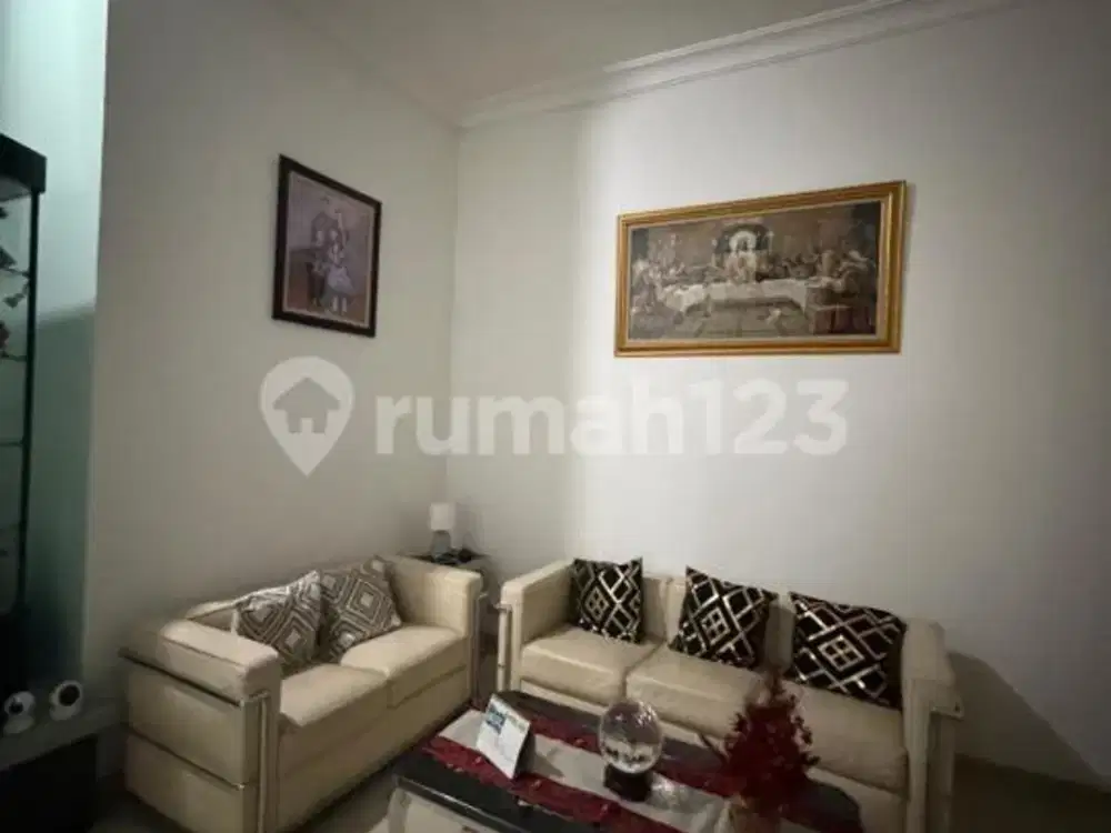 Dijual Rumah 2 Lantai di Cluster Taman Cemara, Harapan Indah, Bekasi Harga 6.5 M Nego