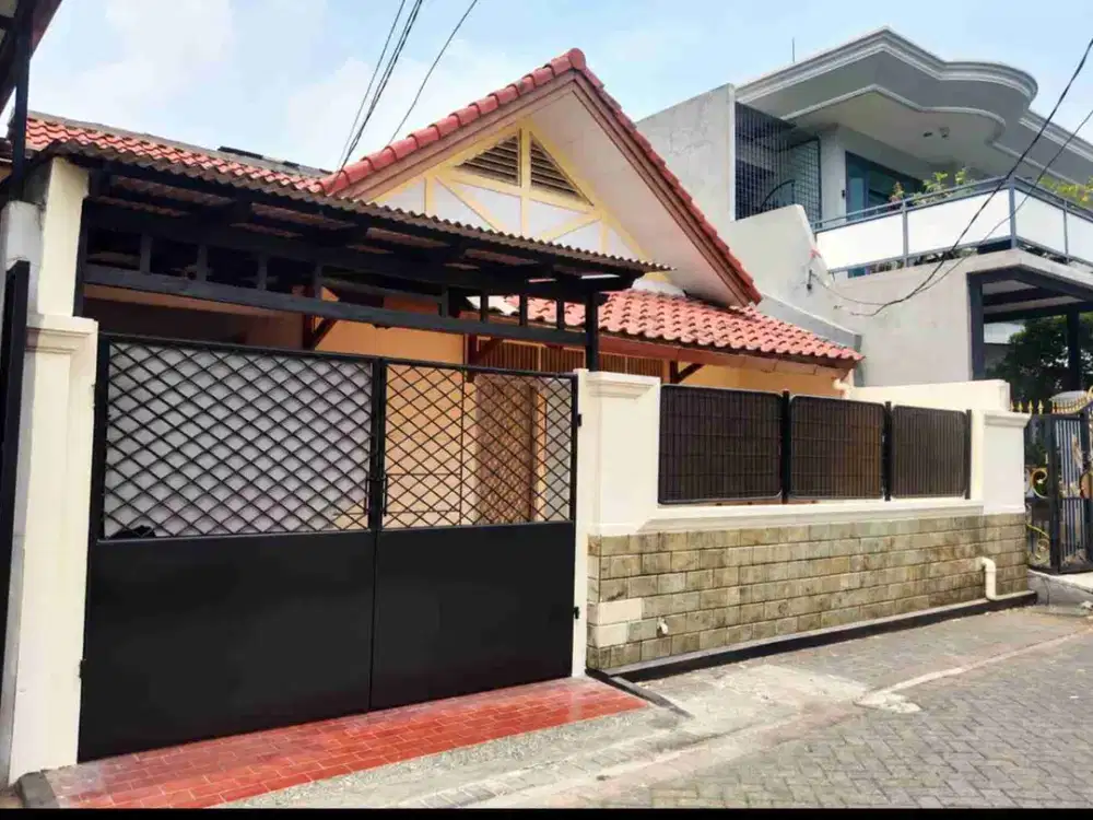 DISEWAKAN RUMAH RAPI SIAP HUNI DI CITRA GARDEN 2 JAKARTA BARAT