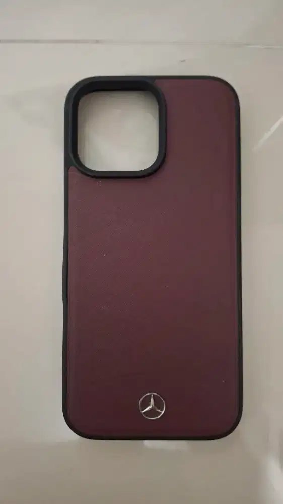 Casing Iphone 16 Pro Max Mercedes Texture