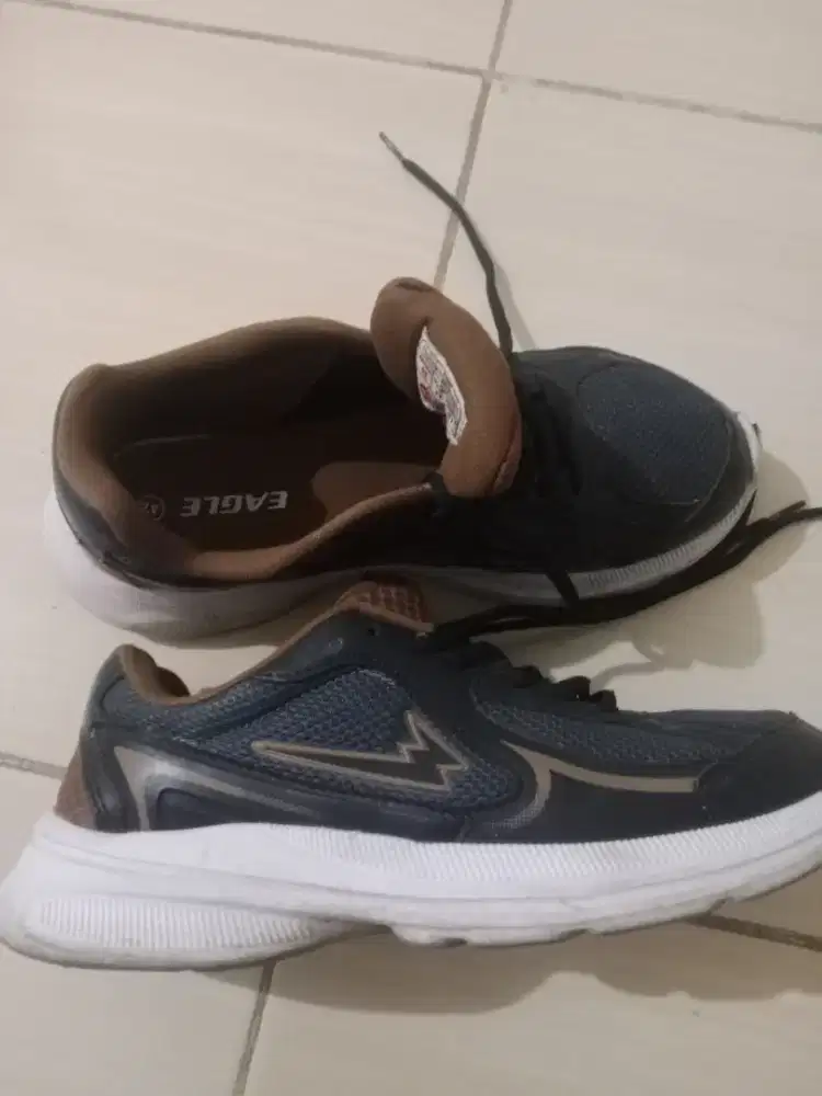 SEPATU SPORT EAGLE ORIE