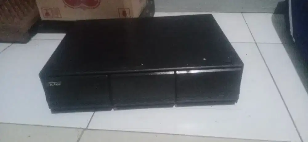 Tempat Kaset Jadul merek VICTOR