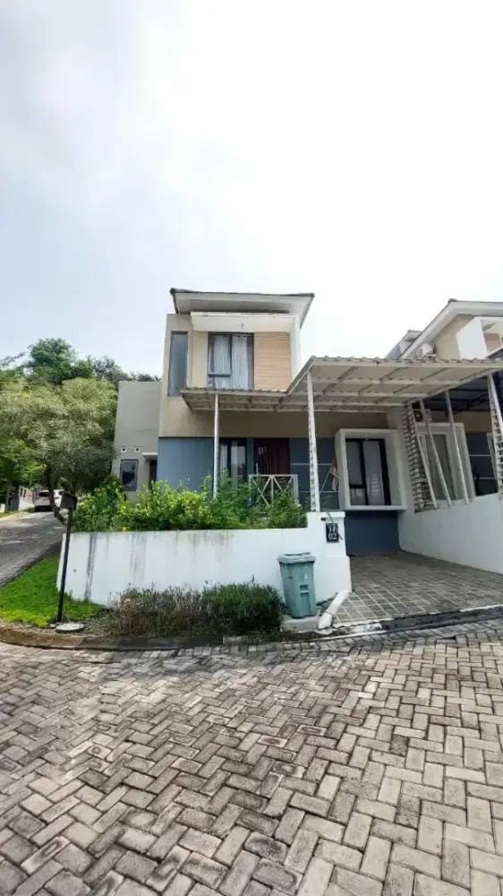 Dijual Rumah 2 lantai siap Huni plus Perabot di Cluster Pandanaran Hil