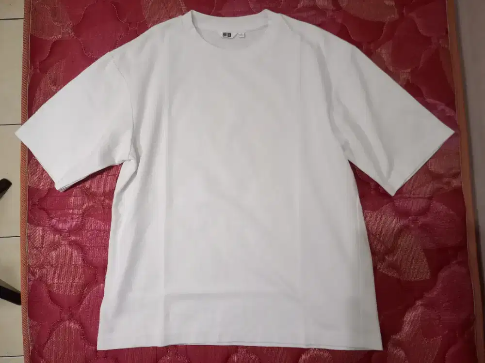 Kaos Uniqlo Airism Size L