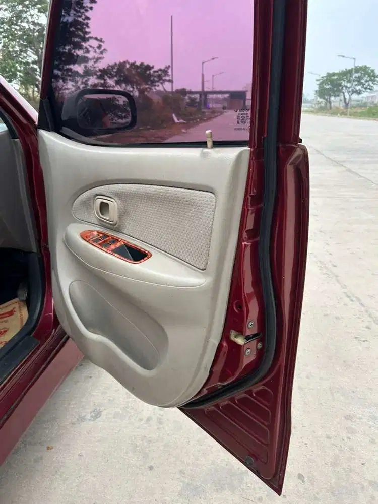 Daihatsu Xenia 2004 Bensin