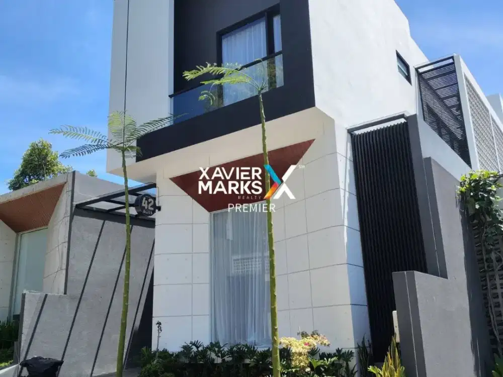 Dijual Villa Kingspark Full Furnished dengan Private Pool di Kota Wisata Batu