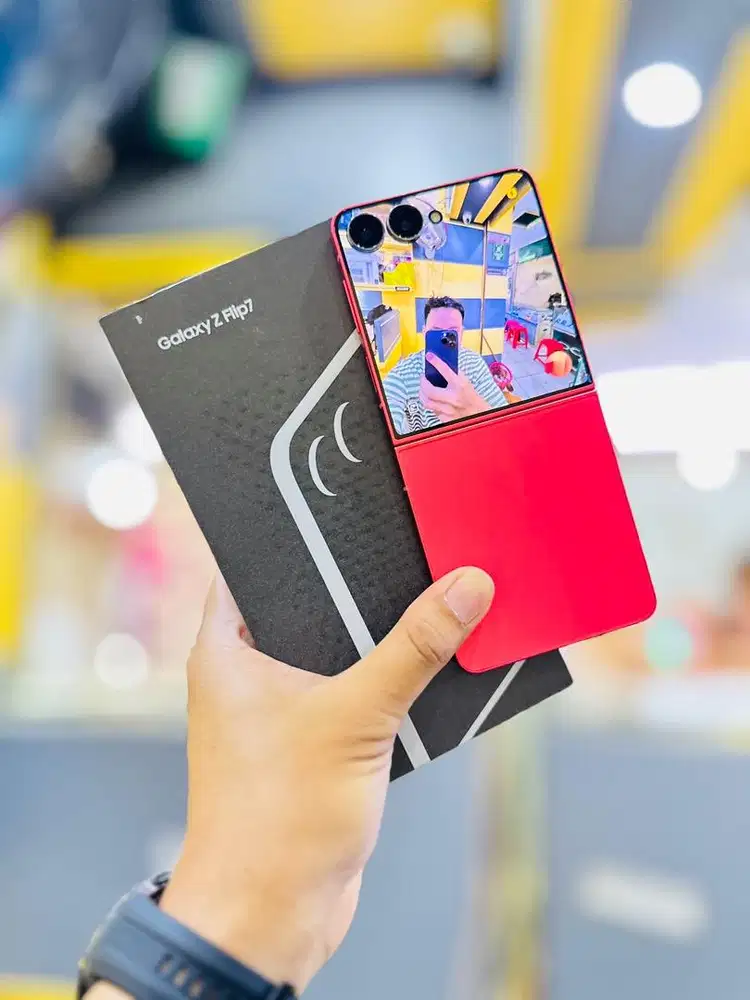 Samsung Z Flip 7 12/512 2 Bulan pakai