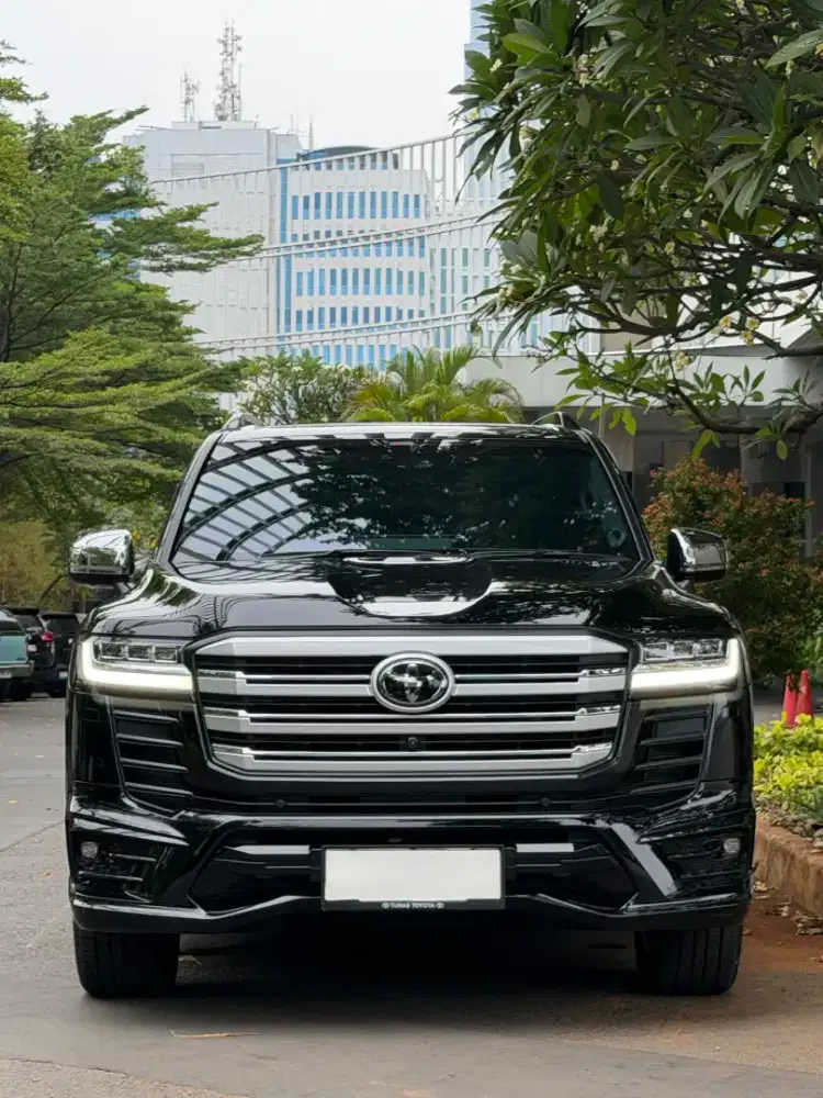 Toyota Land Cruiser 300 VX-R ATPM 2023
