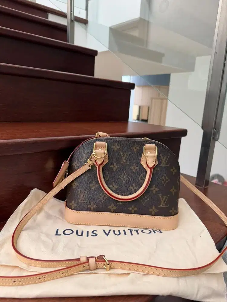 LouisVuitton BB Alma
