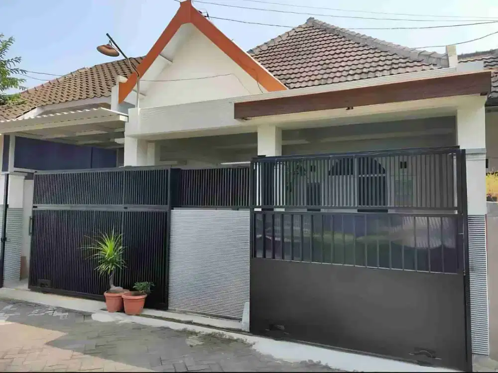 700jt'an rumah usaha luas, bisa cari uang di sukun malang