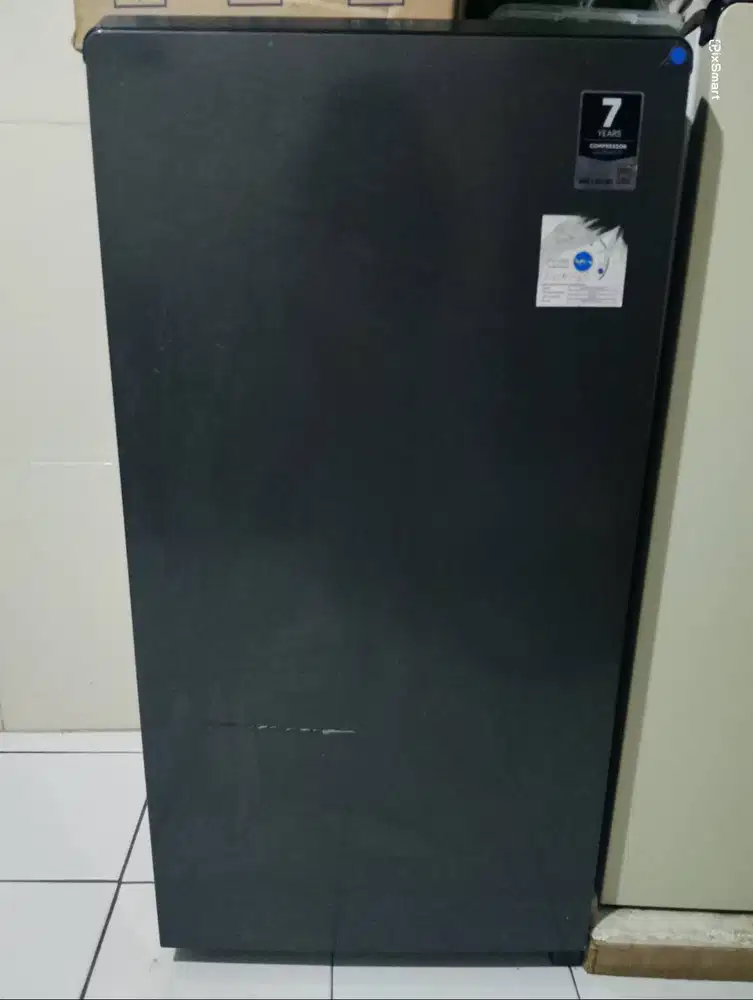 Di jual cepat Kulkas Merk Aqua 145L