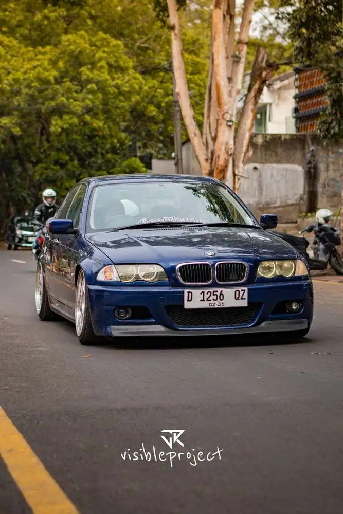 BMW 318i 2000 Bensin