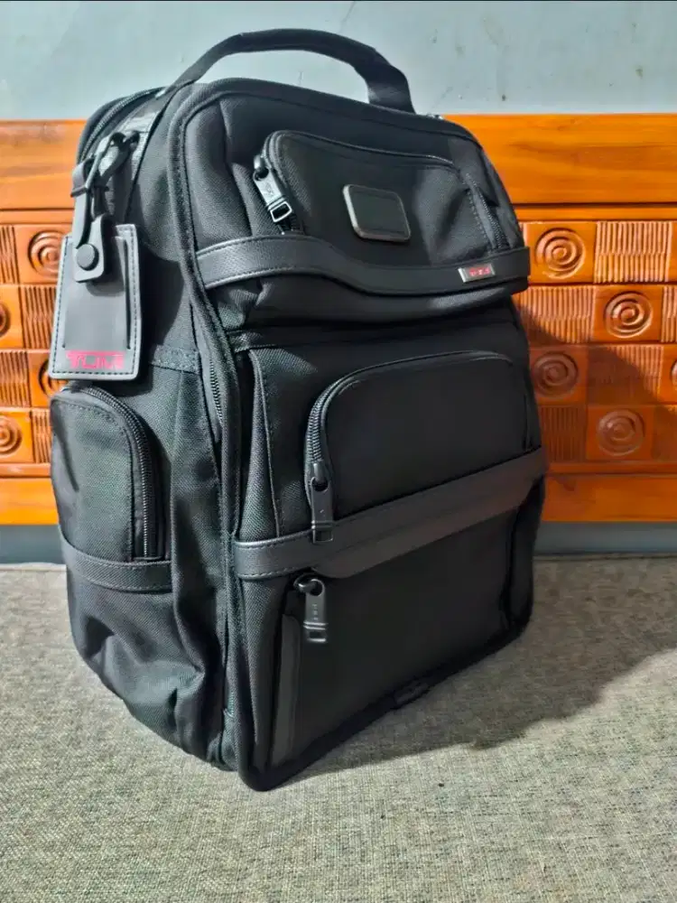 Preloved ransel Tumi alpha 3, banyak ruang