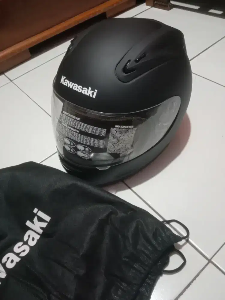 Helm ninja Kawasaki baru blm dipake ori Monggo murah saja jos