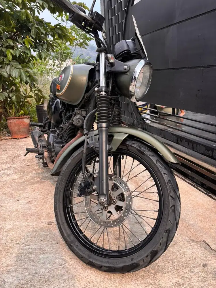 Kawasaki w175 SE 2019