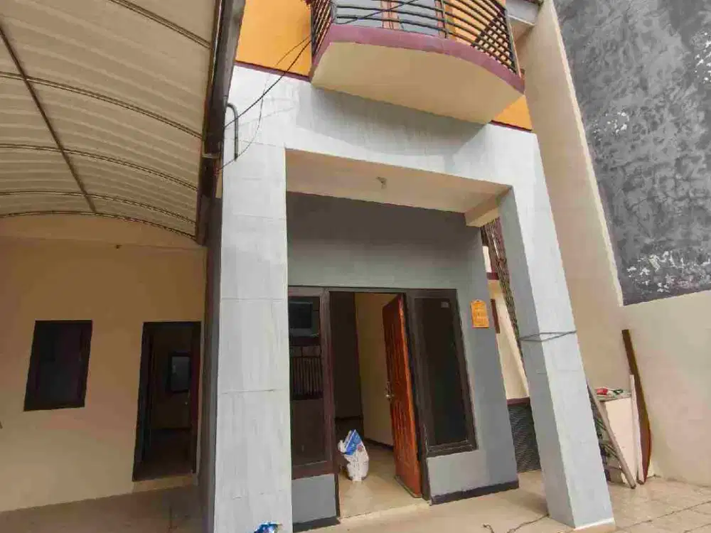 sewa rmh 2Lt siap huni lebak indah regency.row jl 7m.ada club house.
