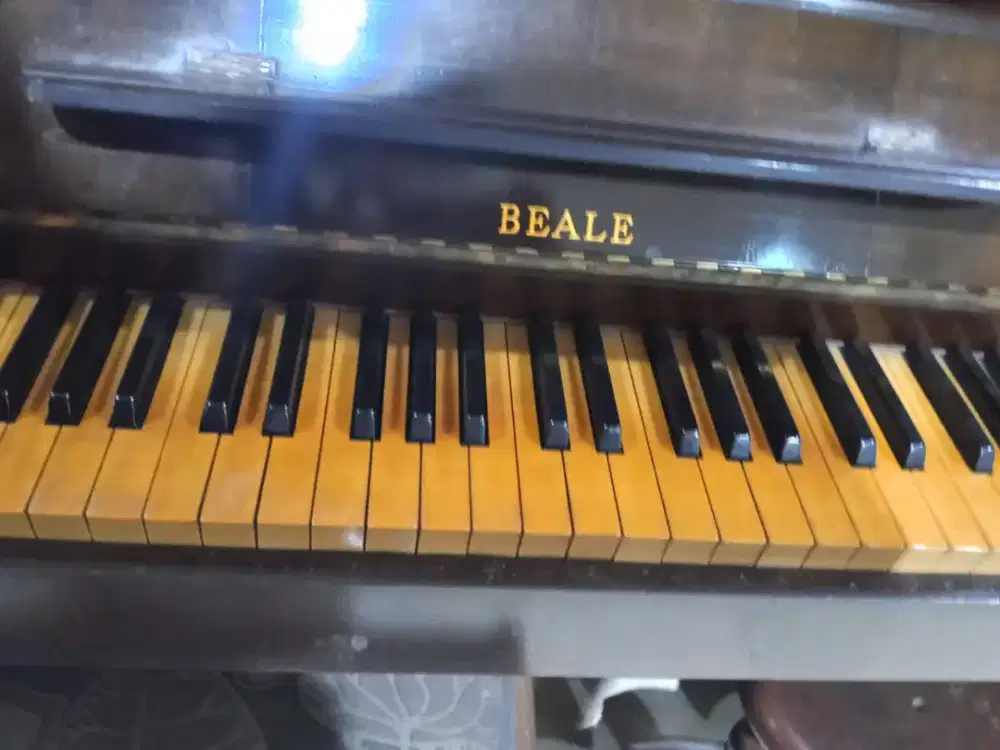 Dijual cepat Piano Antik