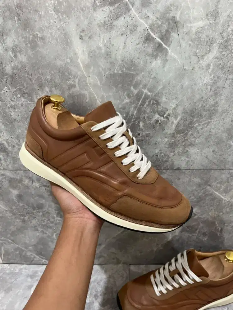 Sepatu HERMES Original Sneakers Casual bekas no gucci bally lv prada