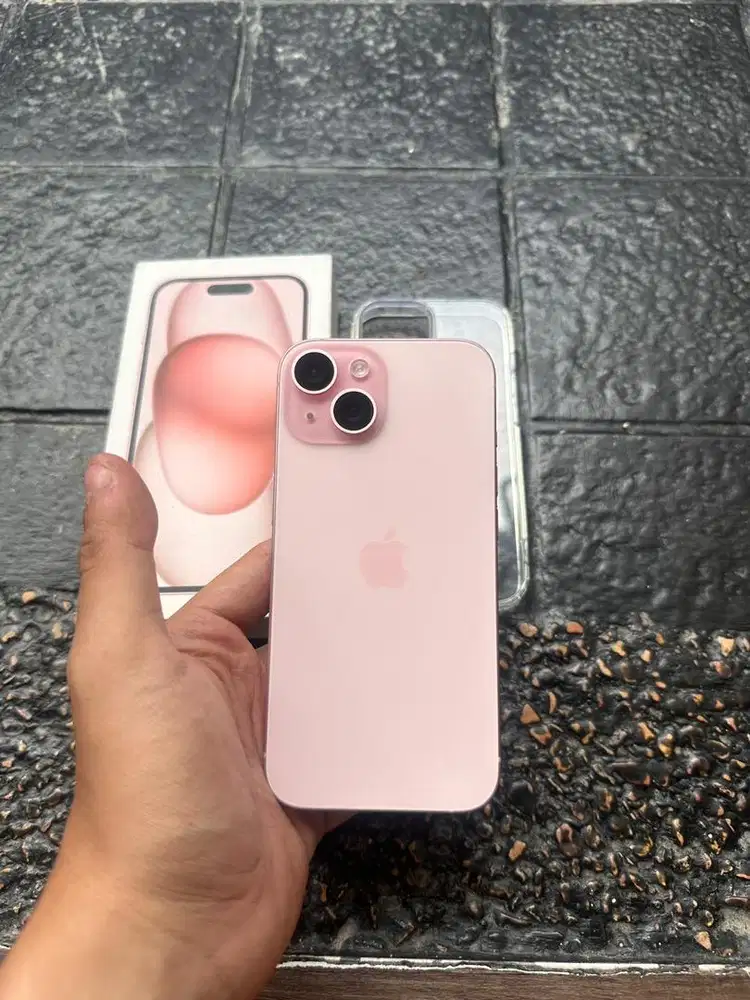 IPHONE 15 PINK IBOX 128 GB BARU