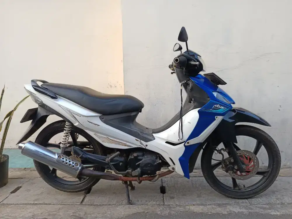 Suzuki smash Titan 2011 lengkap bagus