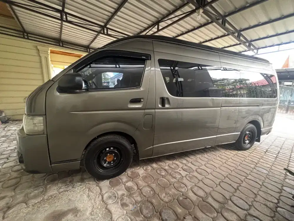 2014 Toyota Hiace