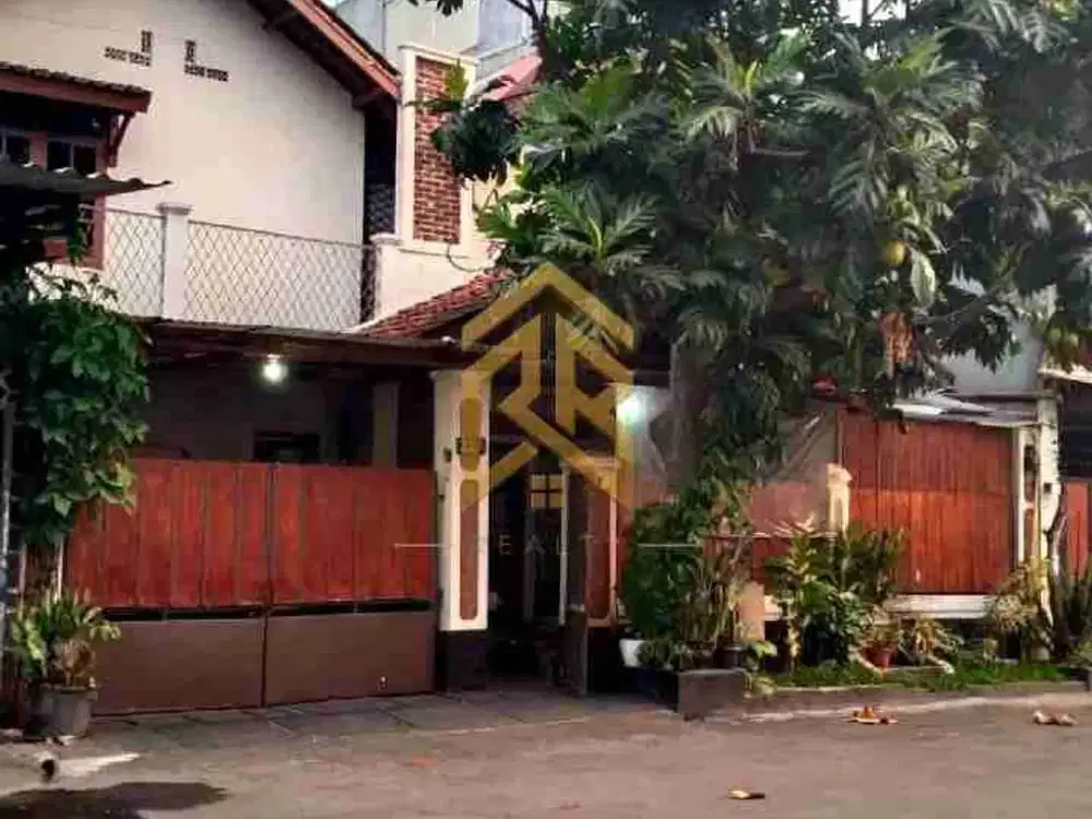 Rumah Lokasi Strategis di Jalan Kembar BKR Batununggal Kota Bandung